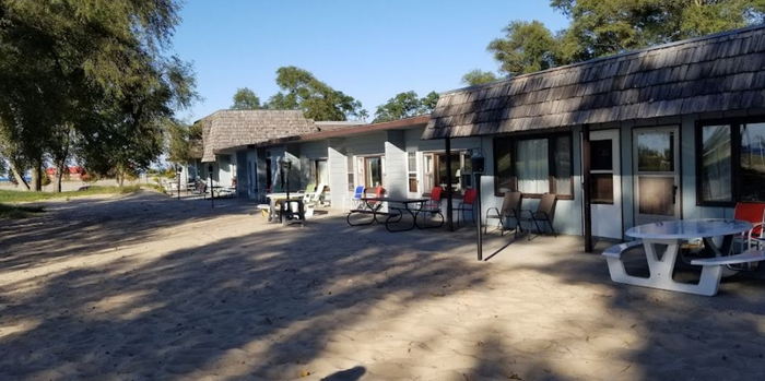 Lake Shore Motel (Kennys Lakeshore Motel) - From Lakeshore Motel Website (newer photo)